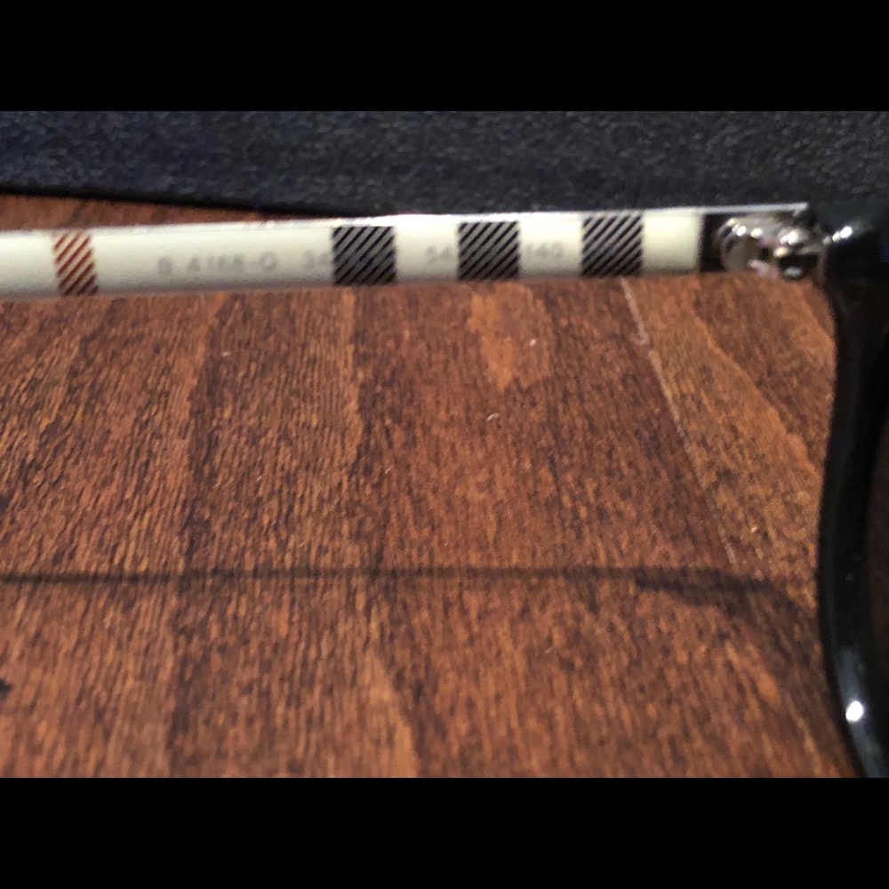 Burberry - Picture 3 of 3